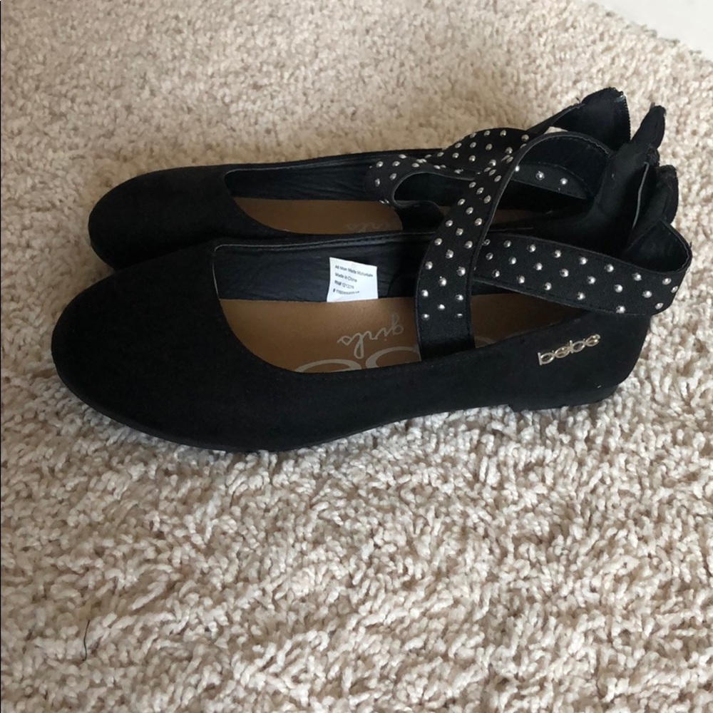 Shoes - Picture 2 of 3
